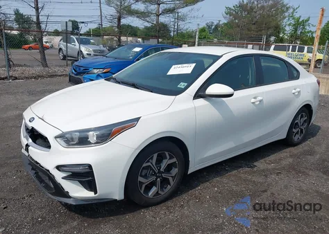 2021 Kia Forte Lxs z USA, uszkodzony, nr VIN 3KPF24AD8ME292779